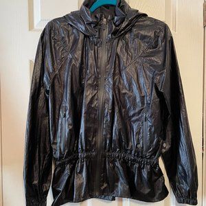 lululemon x Barry's Bootcamp Stronger As One Raincoat